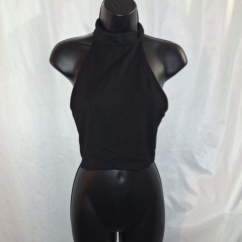Forever 21 Black  Sleeveless Crop Tank Top